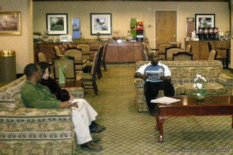 فندق هامبتون إن كانتون المظهر الداخلي الصورة